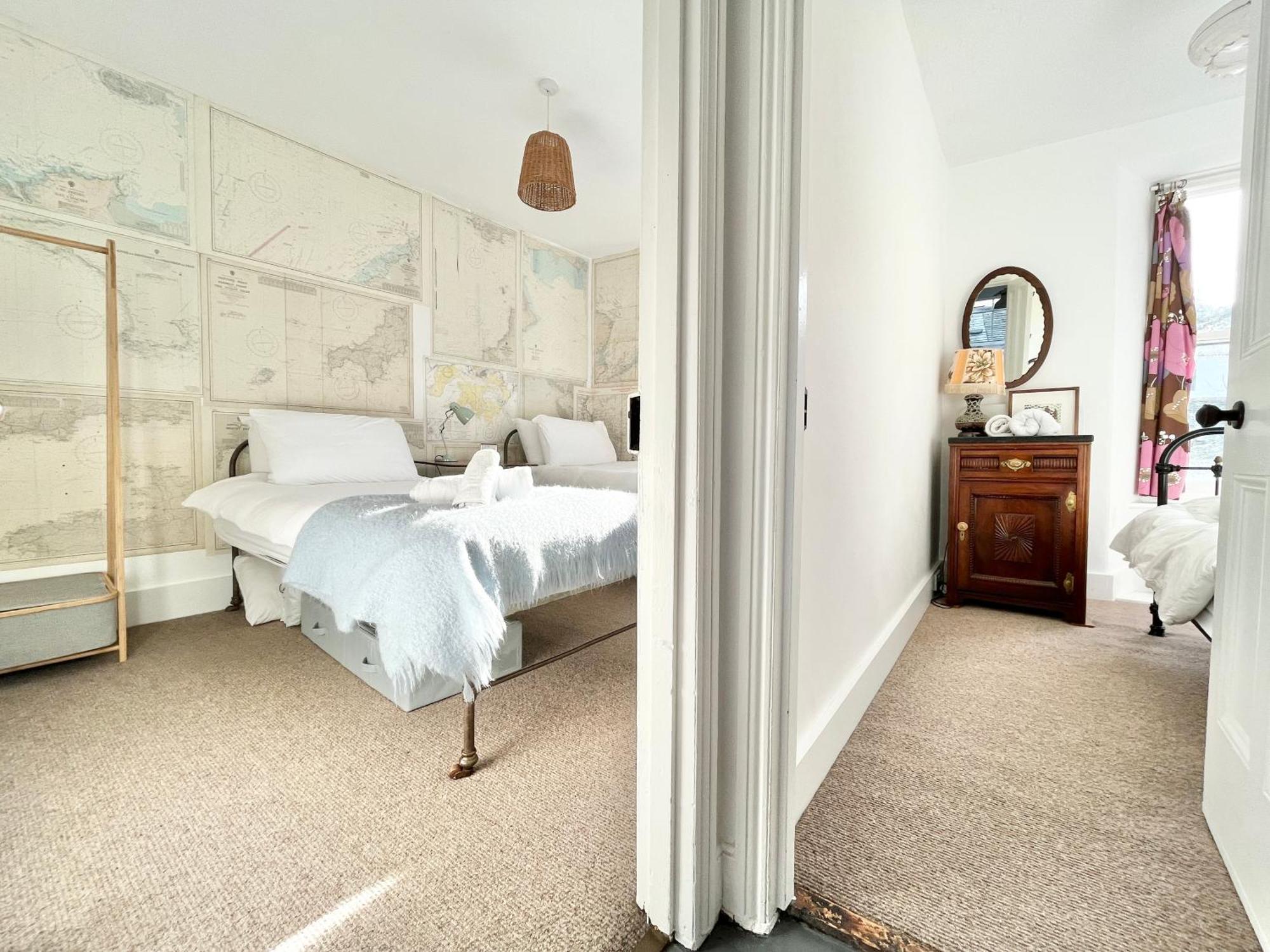 Janies Cottage~ Mousehole~Eclectic Interiors & Vintage Charm Екстериор снимка