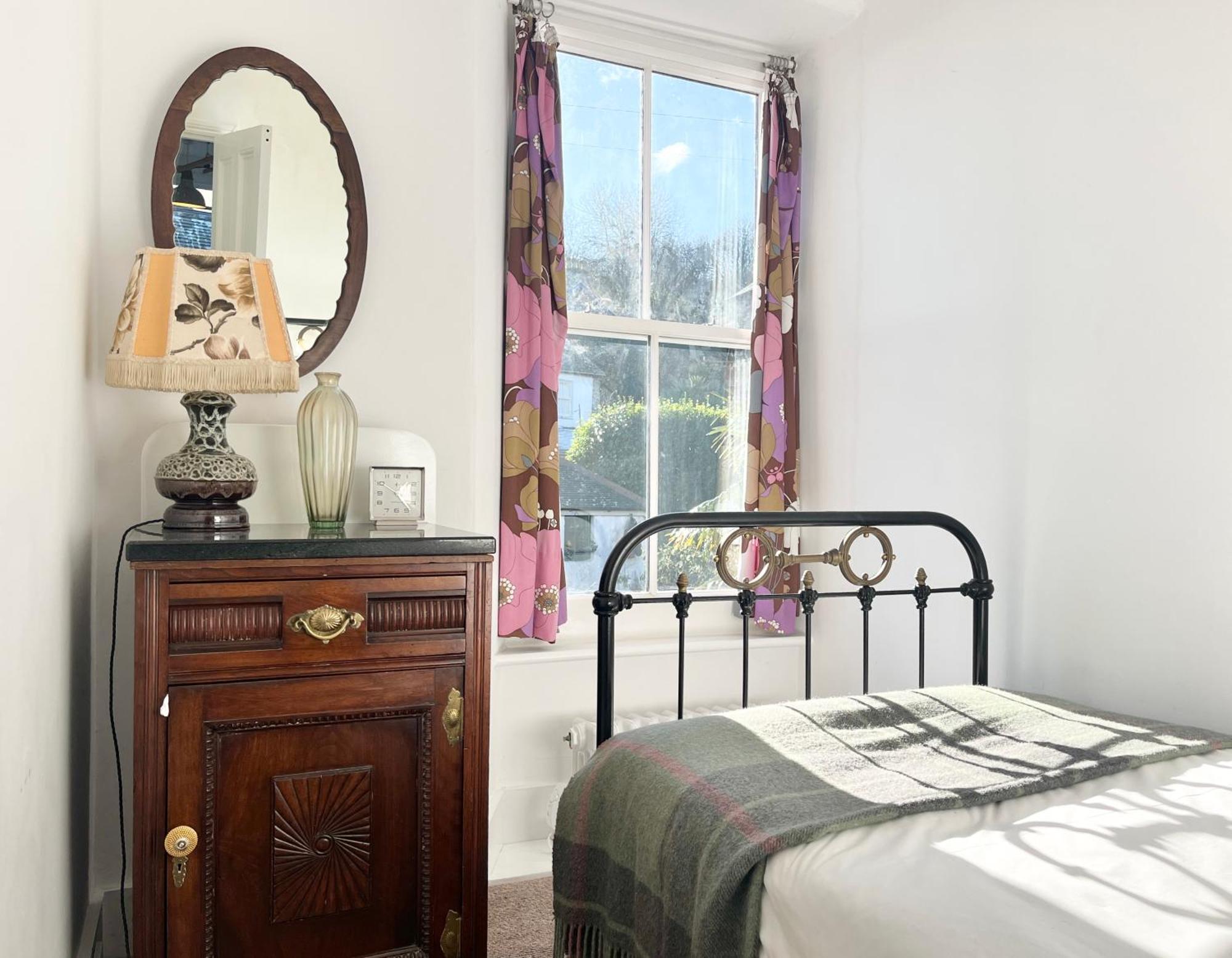 Janies Cottage~ Mousehole~Eclectic Interiors & Vintage Charm Екстериор снимка